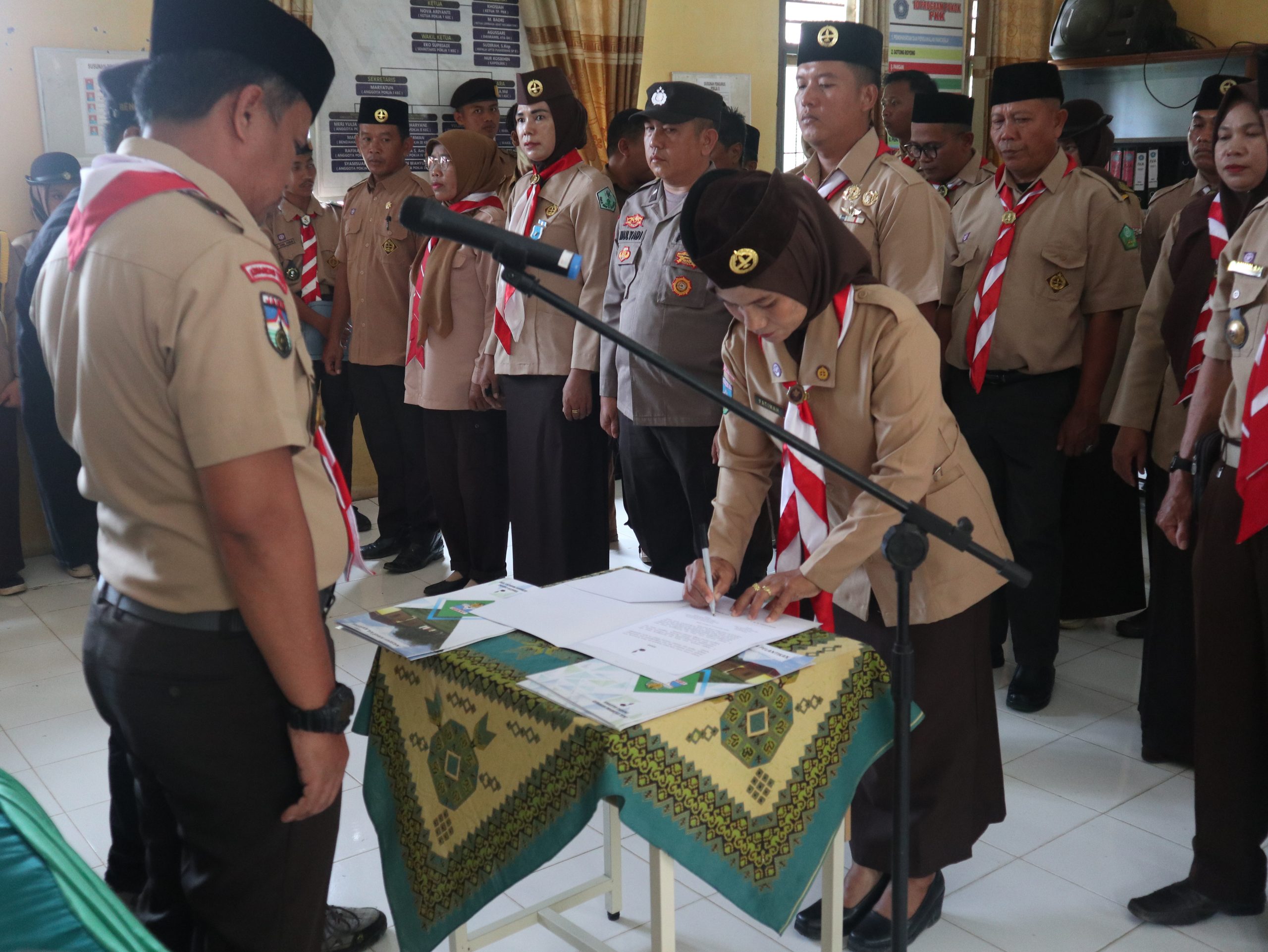 Ka Kwarcab Tebo Lantik Pengurus Ranting Serai Serumpun